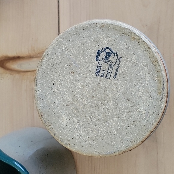 Great Bay Pottery Stoneware Creamer and Sugar Bowl w/Lid - Picture 4 of 8